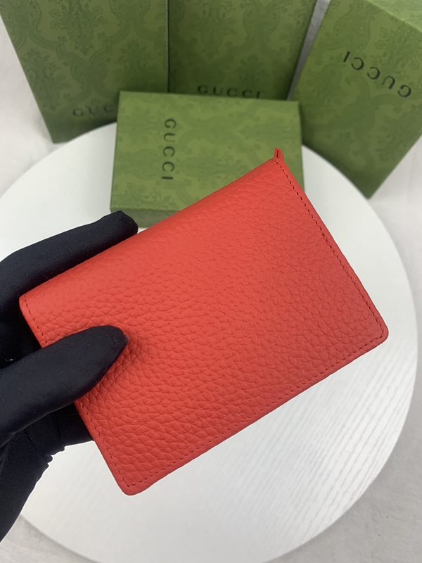 グッチ財布コピー背面デザイン